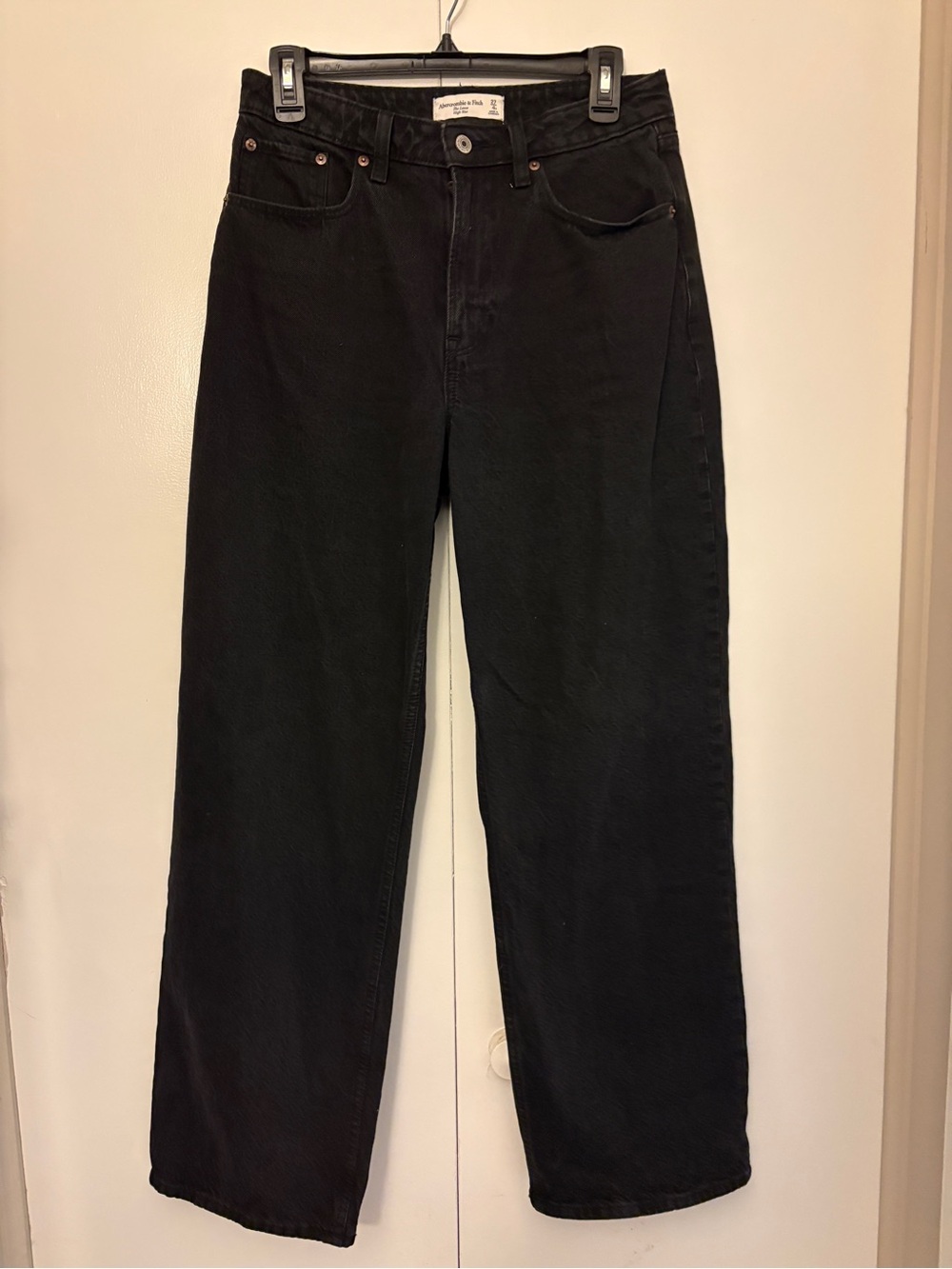 Abercrombie & Fitch The Loose High Rise Curve Love jeans in size 27/4R